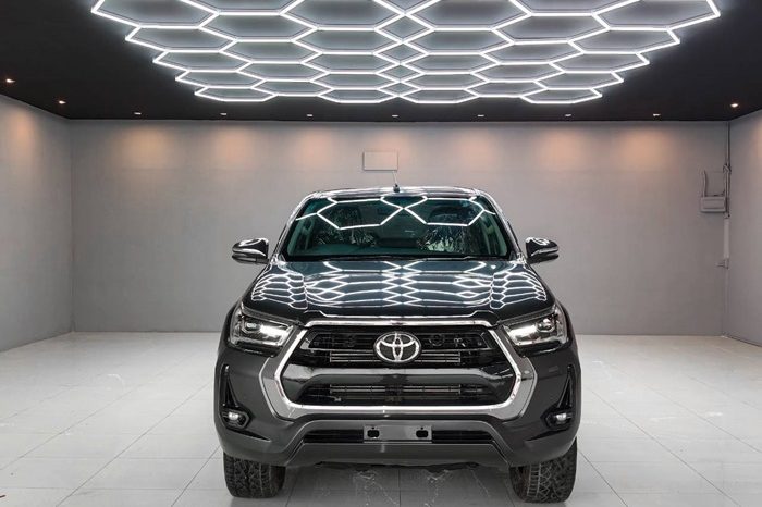 REVO 4WD 2021 2.8 HIGHT MT SMART CAB DARK GREY  6279 full