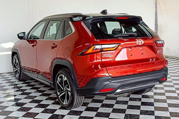 TOYOTA 2026 SUV PREMIUM YARIS CROSS 2WD 1.5 AT RED  63512 full
