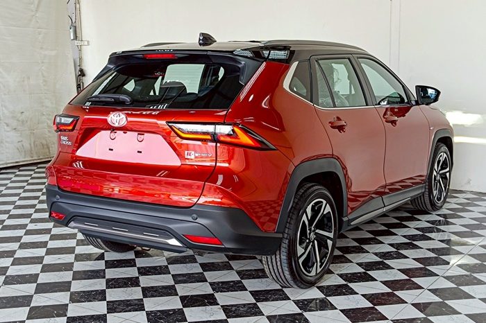 TOYOTA 2026 SUV PREMIUM YARIS CROSS 2WD 1.5 AT RED  63512 full