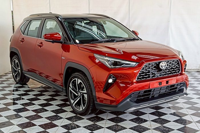 TOYOTA 2026 SUV PREMIUM YARIS CROSS 2WD 1.5 AT RED  63512 full