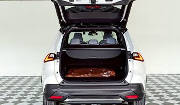 TOYOTA 2026 SUV PREMIUM YARIS CROSS 2WD 1.5 AT WHITE  69984 full