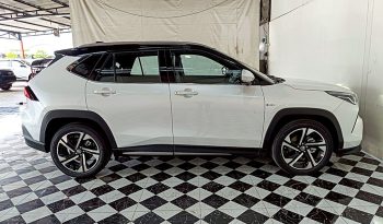 TOYOTA 2026 SUV PREMIUM YARIS CROSS 2WD 1.5 AT WHITE  69984 full