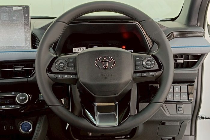 TOYOTA 2026 SUV PREMIUM YARIS CROSS 2WD 1.5 AT WHITE  69984 full