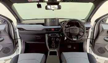 TOYOTA 2026 SUV PREMIUM YARIS CROSS 2WD 1.5 AT WHITE  69984 full