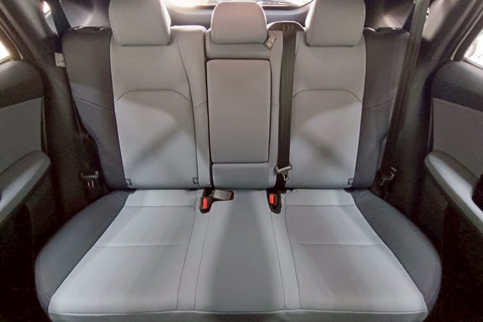 TOYOTA 2026 SUV PREMIUM YARIS CROSS 2WD 1.5 AT WHITE  69984 full