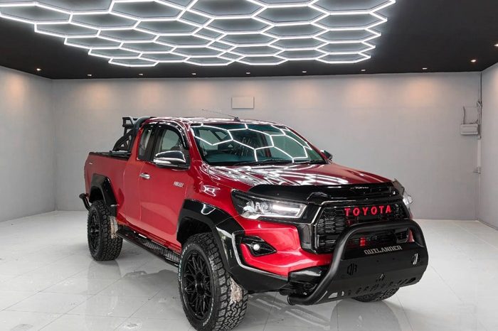REVO 4WD 2017 2.4J AT SMART CAB RED  7176 full