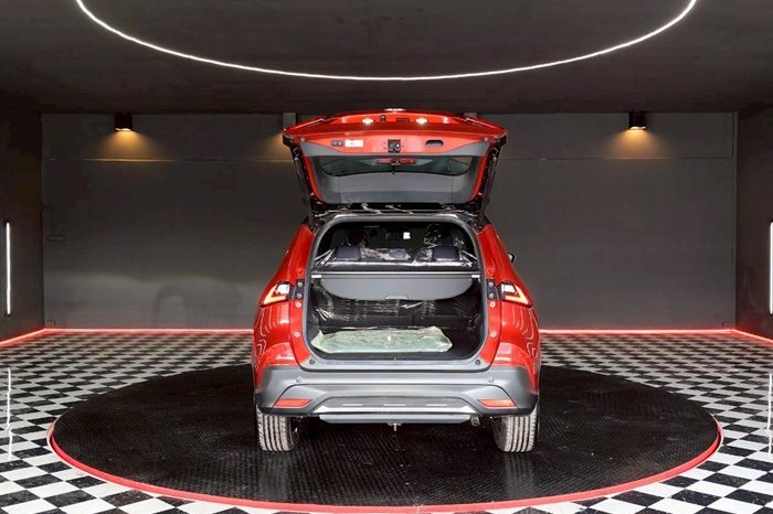 TOYOTA 2026 SUV PREMIUM YARIS CROSS 2WD 1.5 AT RED  73777 full