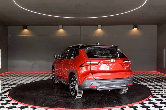 TOYOTA 2026 SUV PREMIUM YARIS CROSS 2WD 1.5 AT RED  73777 full