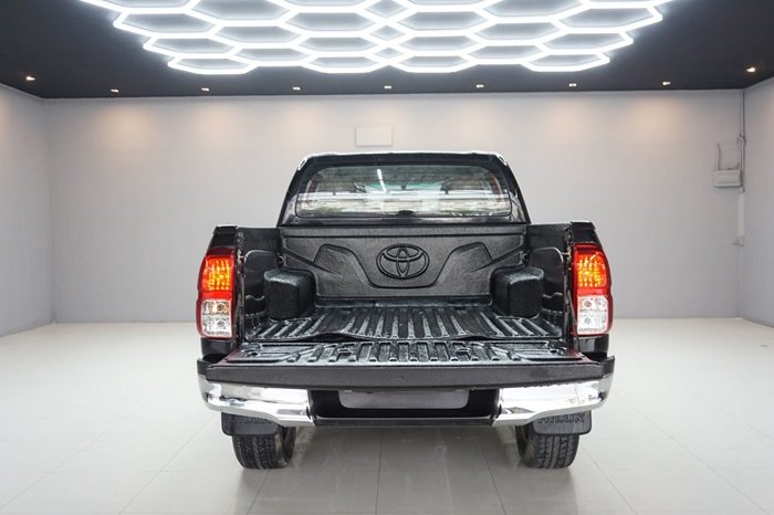 REVO PRE 2016 2.8G AT DOUBLE CAB BLACK  7686 full