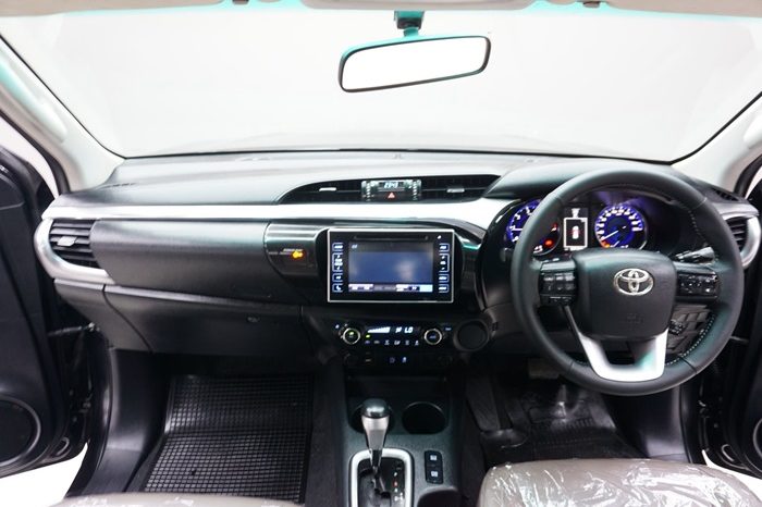REVO PRE 2016 2.8G AT DOUBLE CAB BLACK  7686 full
