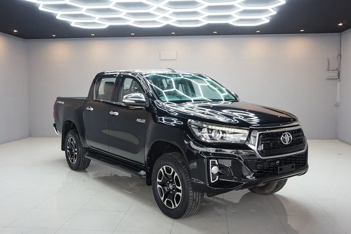 REVO PRE 2016 2.8G AT DOUBLE CAB BLACK  7686 full