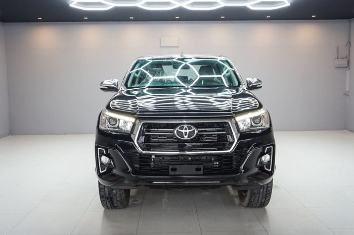 REVO PRE 2016 2.8G AT DOUBLE CAB BLACK  7686 full