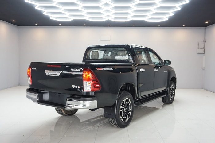 REVO PRE 2016 2.8G AT DOUBLE CAB BLACK  7686 full
