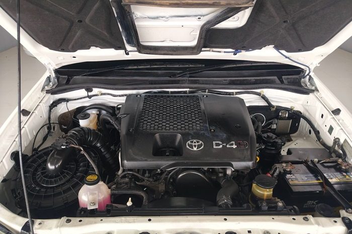 VIGO 2WD 2013 2.5E MT SAMRT CAB WHITE  7835 full