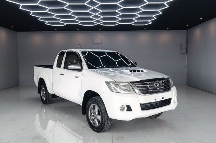 VIGO 2WD 2013 2.5E MT SAMRT CAB WHITE  7835 full