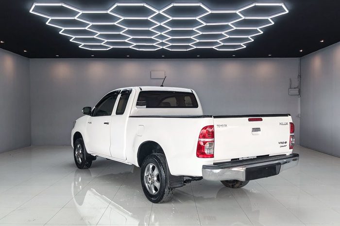 VIGO 2WD 2013 2.5E MT SAMRT CAB WHITE  7835 full
