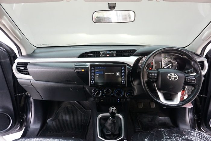 REVO 4WD 2021 2.4 MID MT DOUBLE CAB BLACK  7879 full