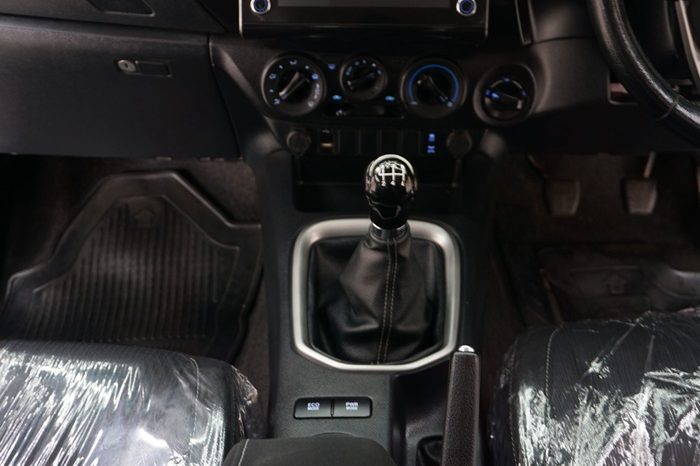 REVO 4WD 2021 2.4 MID MT DOUBLE CAB BLACK  7879 full