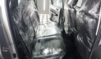 REVO 2WD 2020 2.4 MID AT DOUBLE CAB SILVER  7893 full