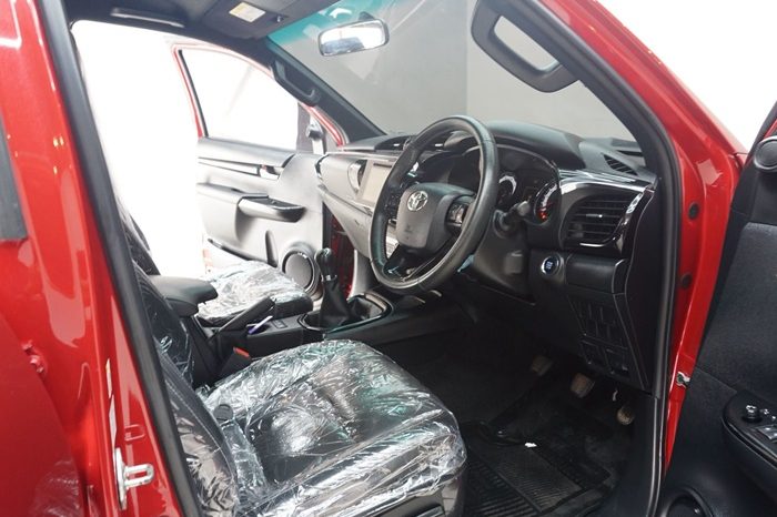 ROCCO 4WD 2019 2.8G MT DOUBLE CAB RED  8030 full
