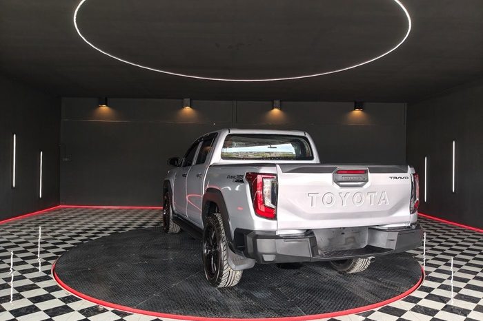 REVO 2WD 2020 2.4 MID AT DOUBLE CAB SILVER  8773 full