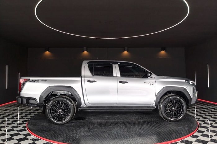 REVO 2WD 2020 2.4 MID AT DOUBLE CAB SILVER  8773 full