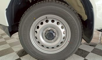 TRAVO 4TREX 4WD 2026 2.8 MT STANDARD WHITE  93079 full
