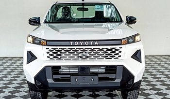 TRAVO 4TREX 4WD 2026 2.8 MT STANDARD WHITE  93079 full