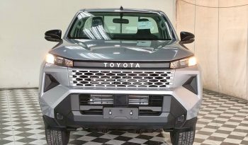 TRAVO 4TREX 4WD 2026 2.8 AT STANDARD SILVER 94341 full