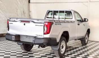 TRAVO 4TREX 4WD 2026 2.8 AT STANDARD SILVER 94341 full