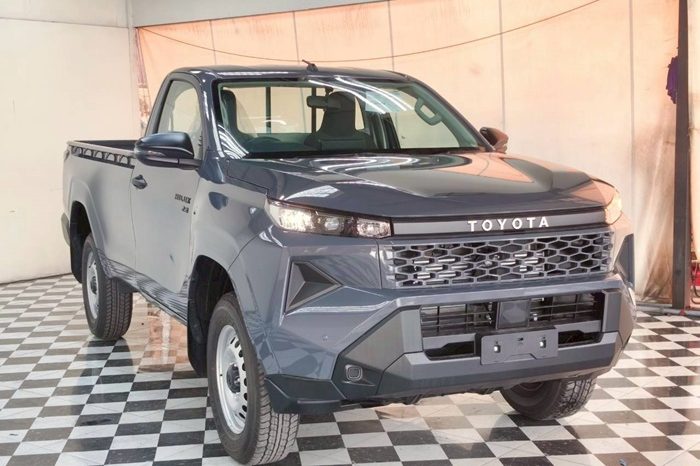 TRAVO 4TREX 4WD 2026 2.8 AT STANDARD GREY 94480 full