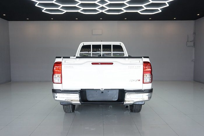 REVO 2WD 2019 2.4J MT STANDARD WHITE  9601 full
