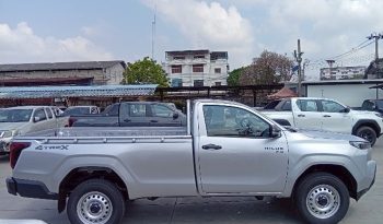 TRAVO 4TREX 4WD 2026 2.8 AT STANDARD SILVER 93232 full
