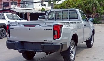 TRAVO 4TREX 4WD 2026 2.8 AT STANDARD SILVER 93232 full