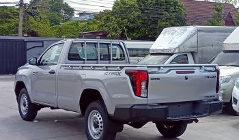 TRAVO 4TREX 4WD 2026 2.8 AT STANDARD SILVER 93232 full
