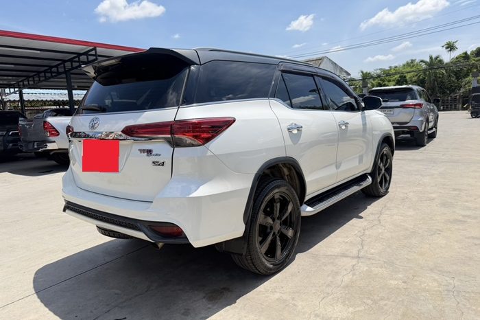 TOYOTA 4WD 2019 2.8V AT FORTUNER WHITE  5431 full