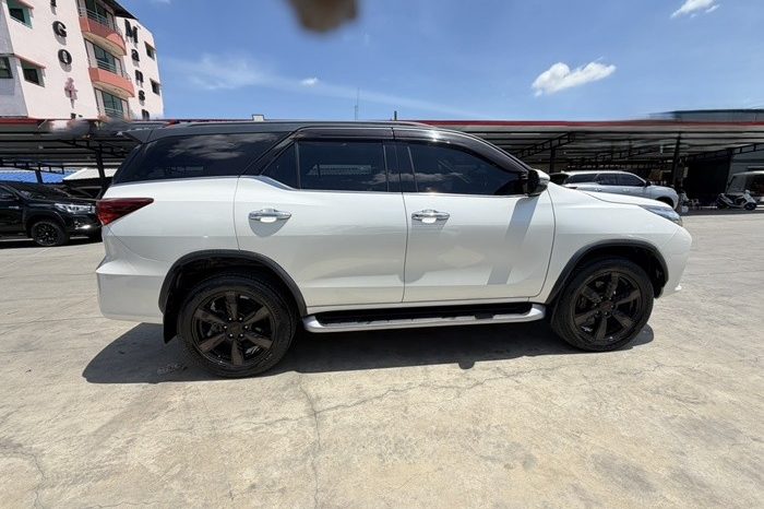 TOYOTA 4WD 2019 2.8V AT FORTUNER WHITE  5431 full