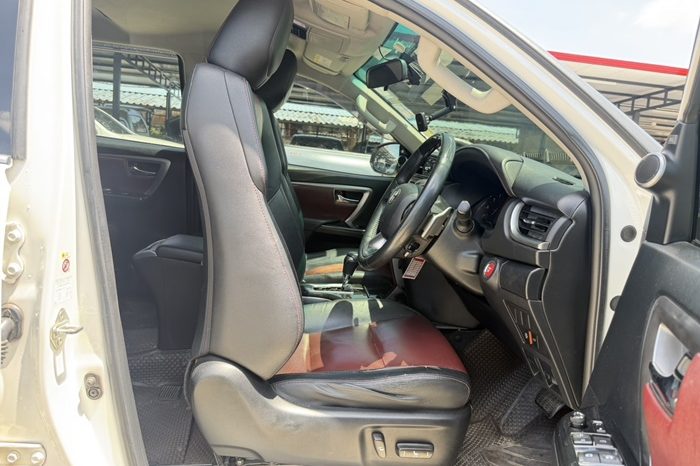 TOYOTA 4WD 2019 2.8V AT FORTUNER WHITE  5431 full