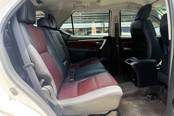 TOYOTA 4WD 2019 2.8V AT FORTUNER WHITE  5431 full