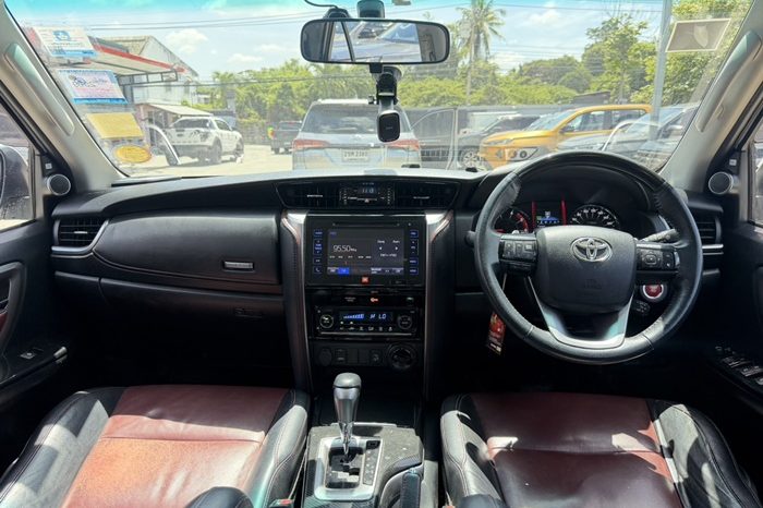 TOYOTA 4WD 2019 2.8V AT FORTUNER WHITE  5431 full