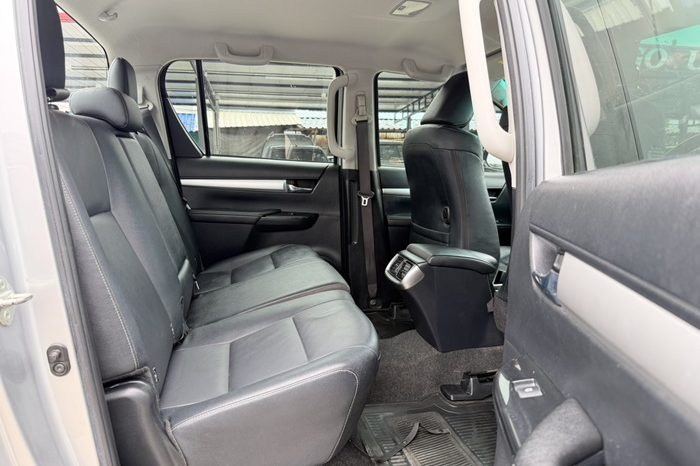 REVO 4WD 2021 2.8 HIGHT AT DOUBLE CAB SILVER  1621 full