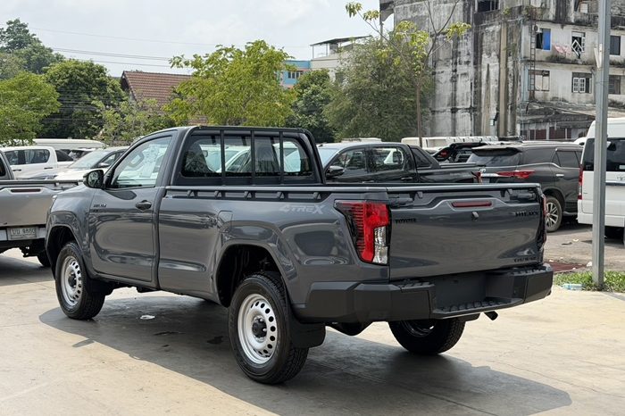 TRAVO 4TREX 4WD 2026 2.8 AT STANDARD GREY 93759 full