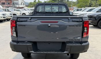 TRAVO 4TREX 4WD 2026 2.8 AT STANDARD GREY 93759 full