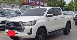 REVO PRE 2020 2.4 ENTRY AT DOUBLE CAB WHITE  512