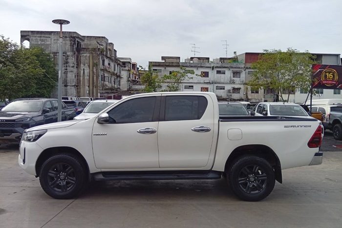 REVO PRE 2020 2.4 ENTRY AT DOUBLE CAB WHITE  512 full