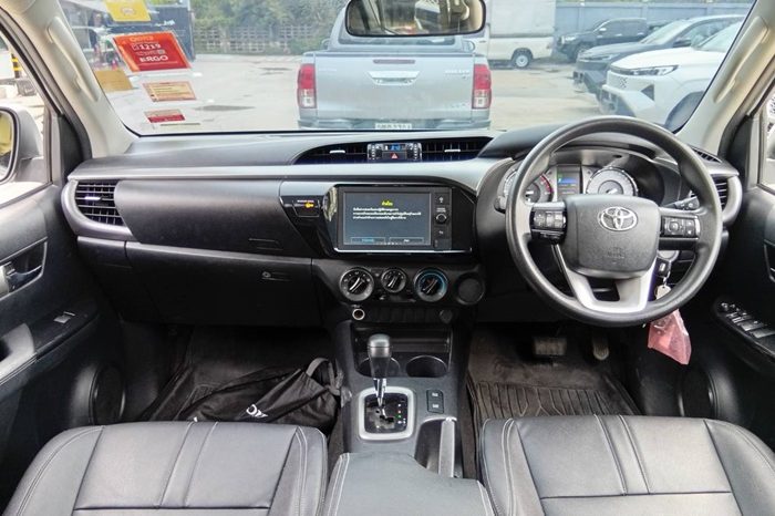 REVO PRE 2020 2.4 ENTRY AT DOUBLE CAB WHITE  512 full