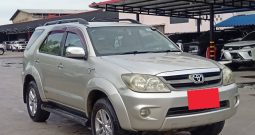 TOYOTA 4WD 2005 2.7V AT FORTUNER SILVER  5391
