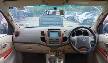 TOYOTA 4WD 2005 2.7V AT FORTUNER SILVER  5391 full