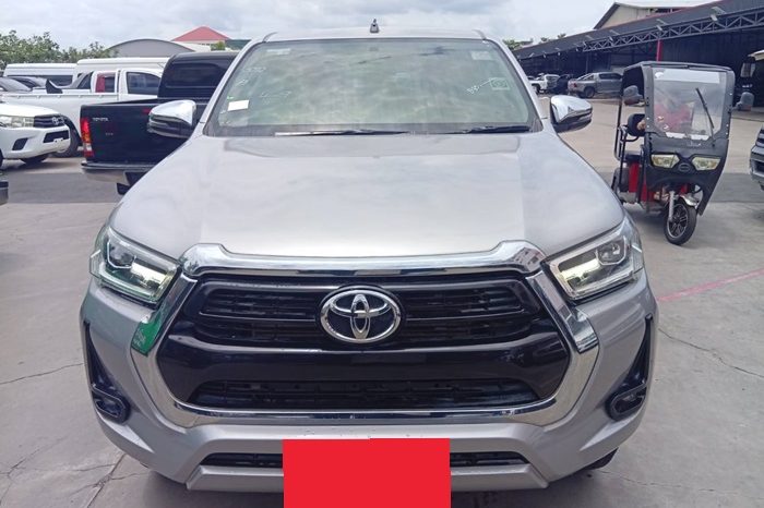 REVO 4WD 2021 2.4 MID MT DOUBLE CAB SILVER 2282 full