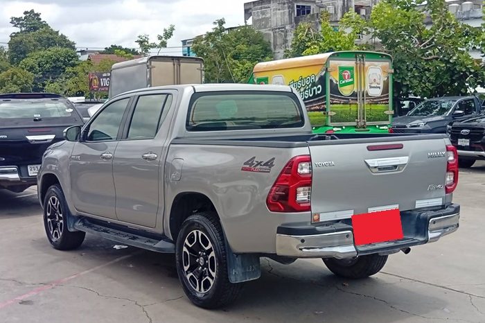 REVO 4WD 2021 2.4 MID MT DOUBLE CAB SILVER 2282 full